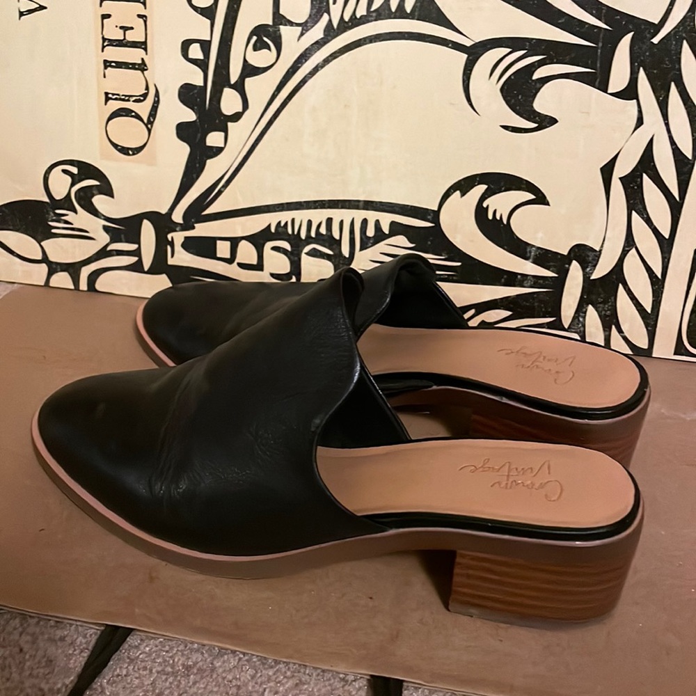 CROWN VINTAGE